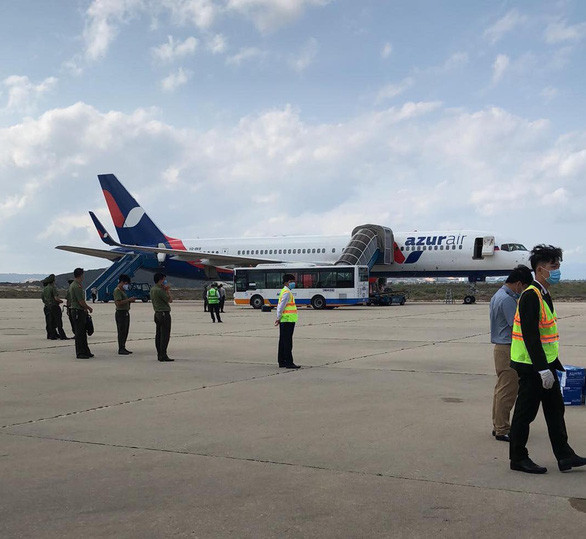 Máy bay Nga chuẩn bị đáp xuống Cam Ranh nhận được tin báo có bom